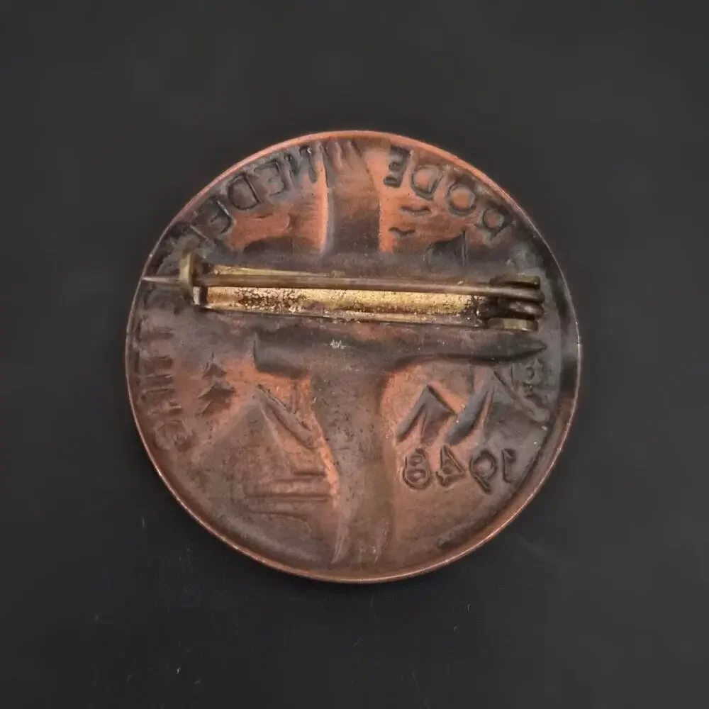 Vintage 1948 Dutch Scouting Rode Nederzetting Vierhouten Camp Pin‎